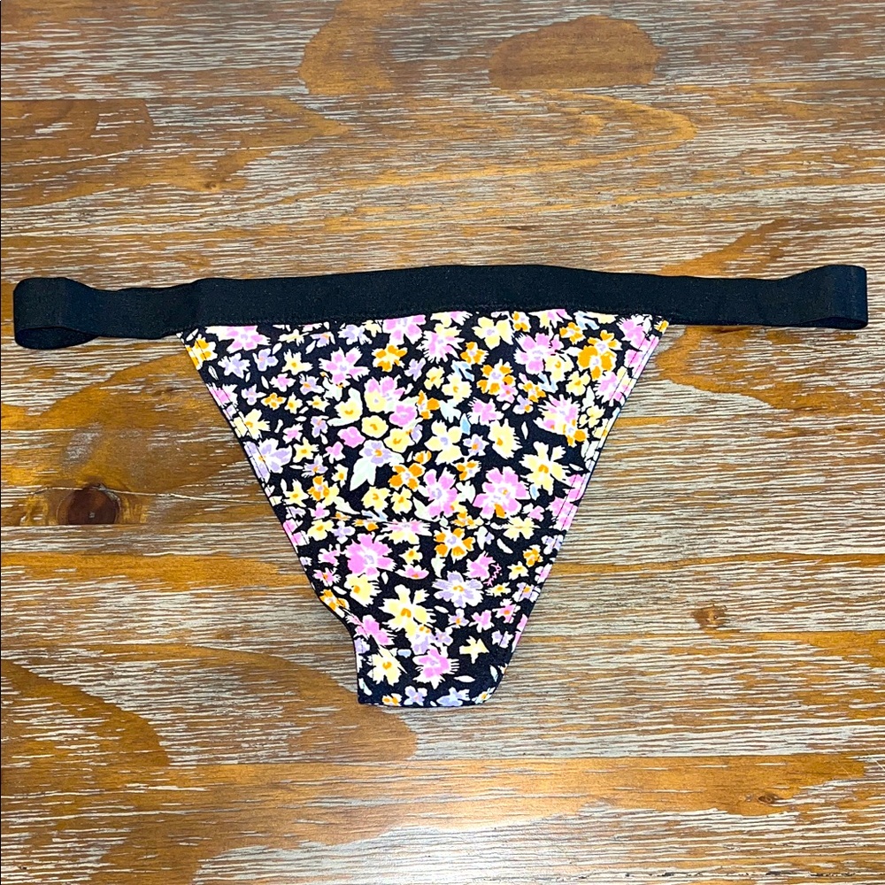 🌸 PINK Victoria's Secret Floral V-String Thong Panties